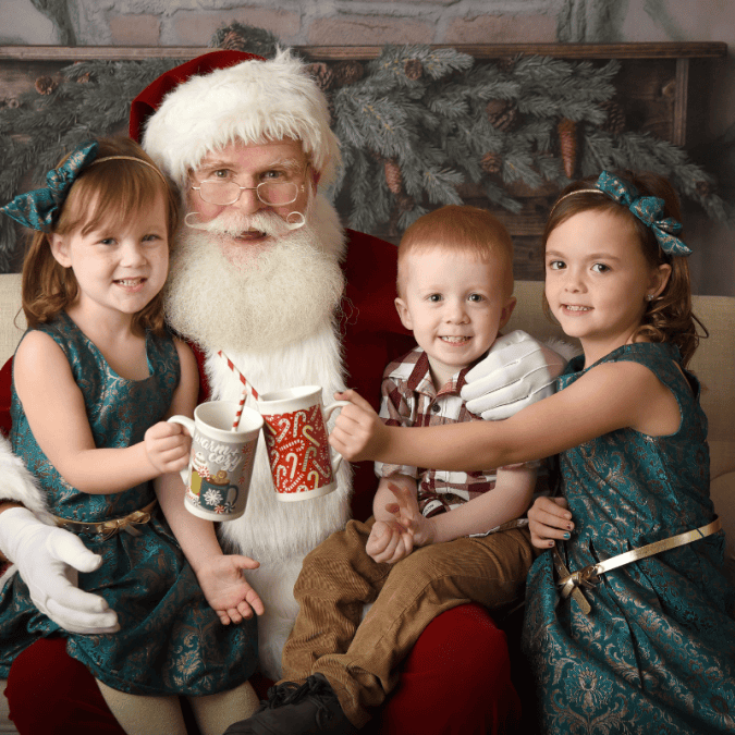 Where to Get Pictures with Santa Around the Main Line