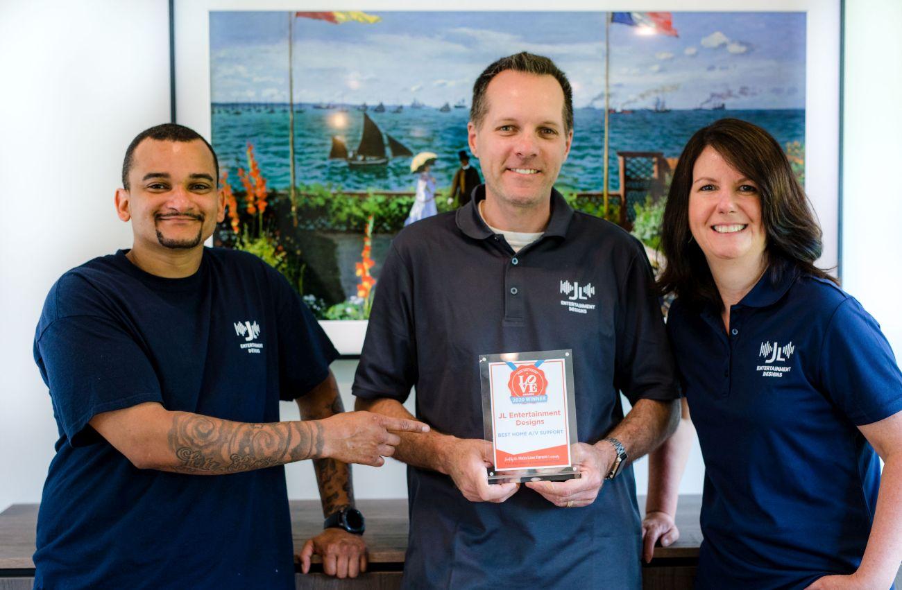 JL-Entertainment-Designs-2020-LOVE-Plaque-Photo-Team-1300×850-1