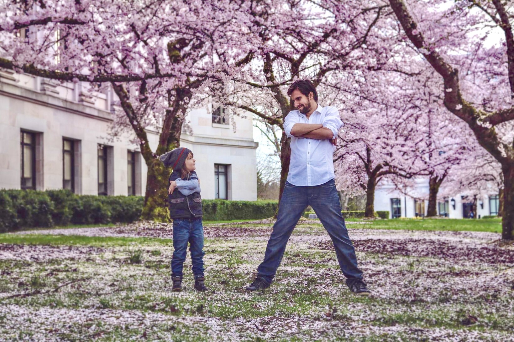брутальный мужчина с ребенком. отец и сын. ляля с папой. отцы потрясающие. отцы потрясающие.