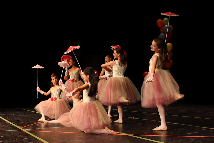 Showcase, Cirque Parasols (1)