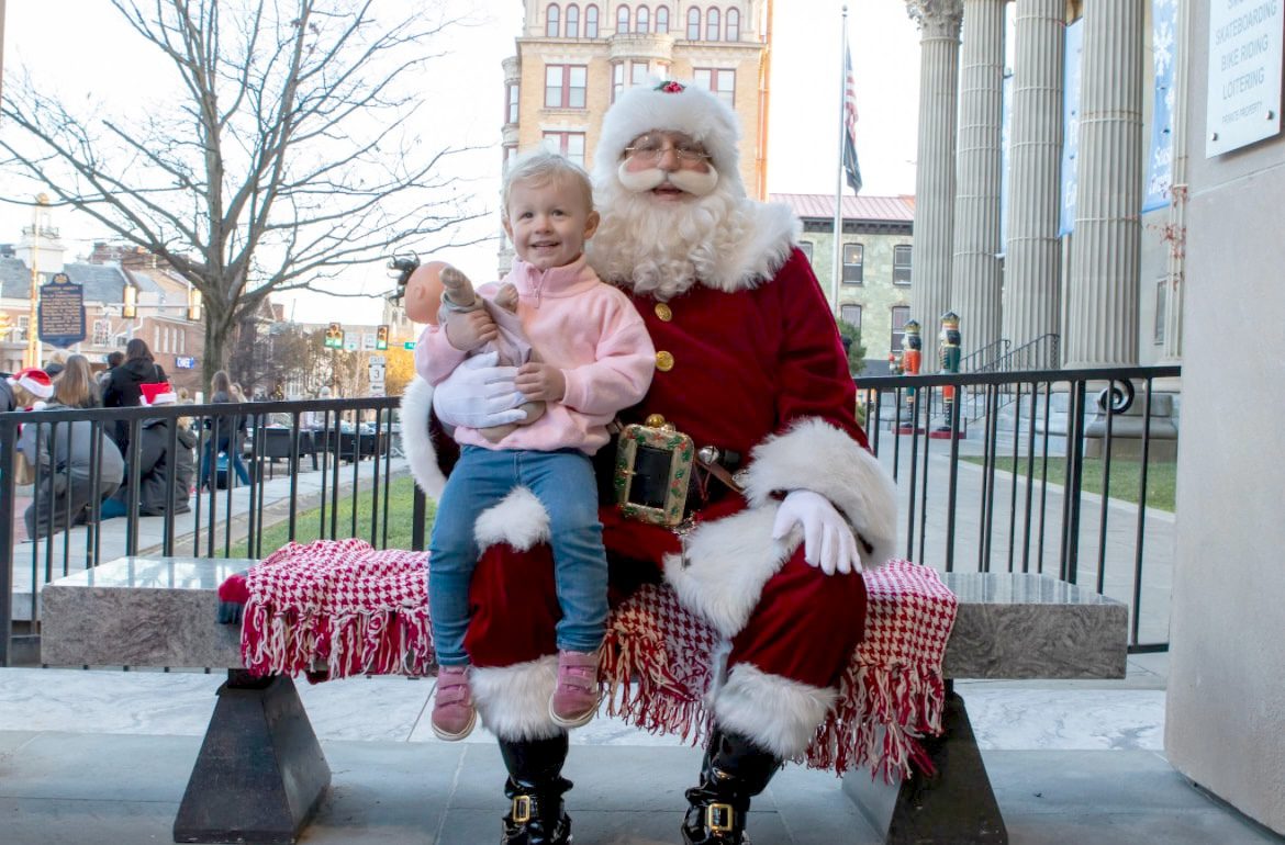 Hot Chocolate & ​Photos with Santa at M&T Bank