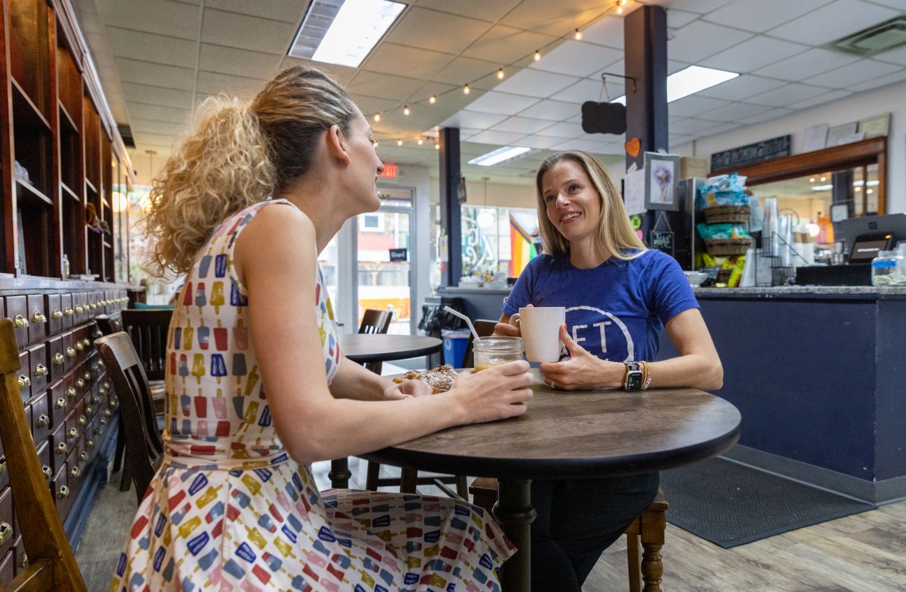 bari-and-brooke-get-cafe