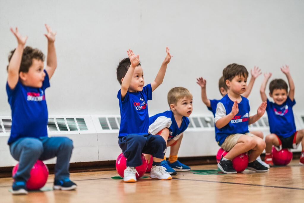 4914237849326830_160988891_SSClassIndoorWooden_FloorYoungerGroup_221