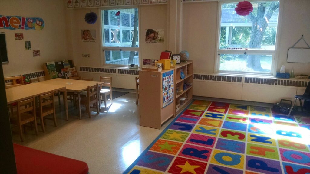 4914237849326830_161105775_classroom2