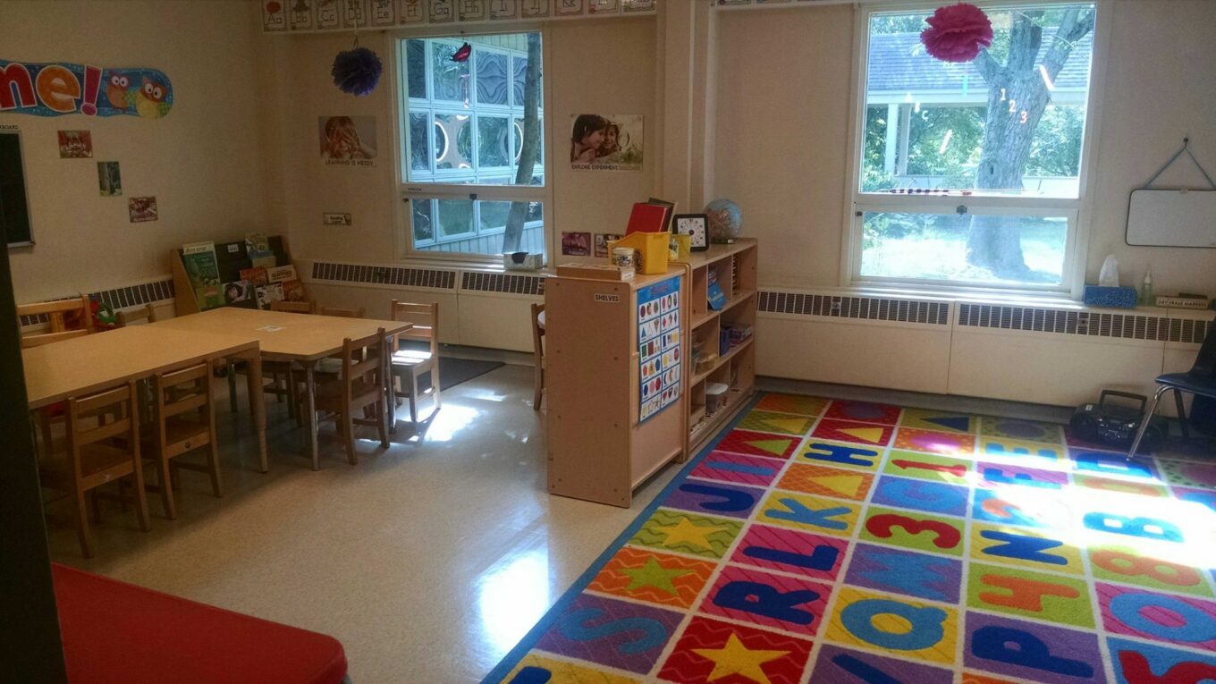 4914237849326830_161105775_classroom2