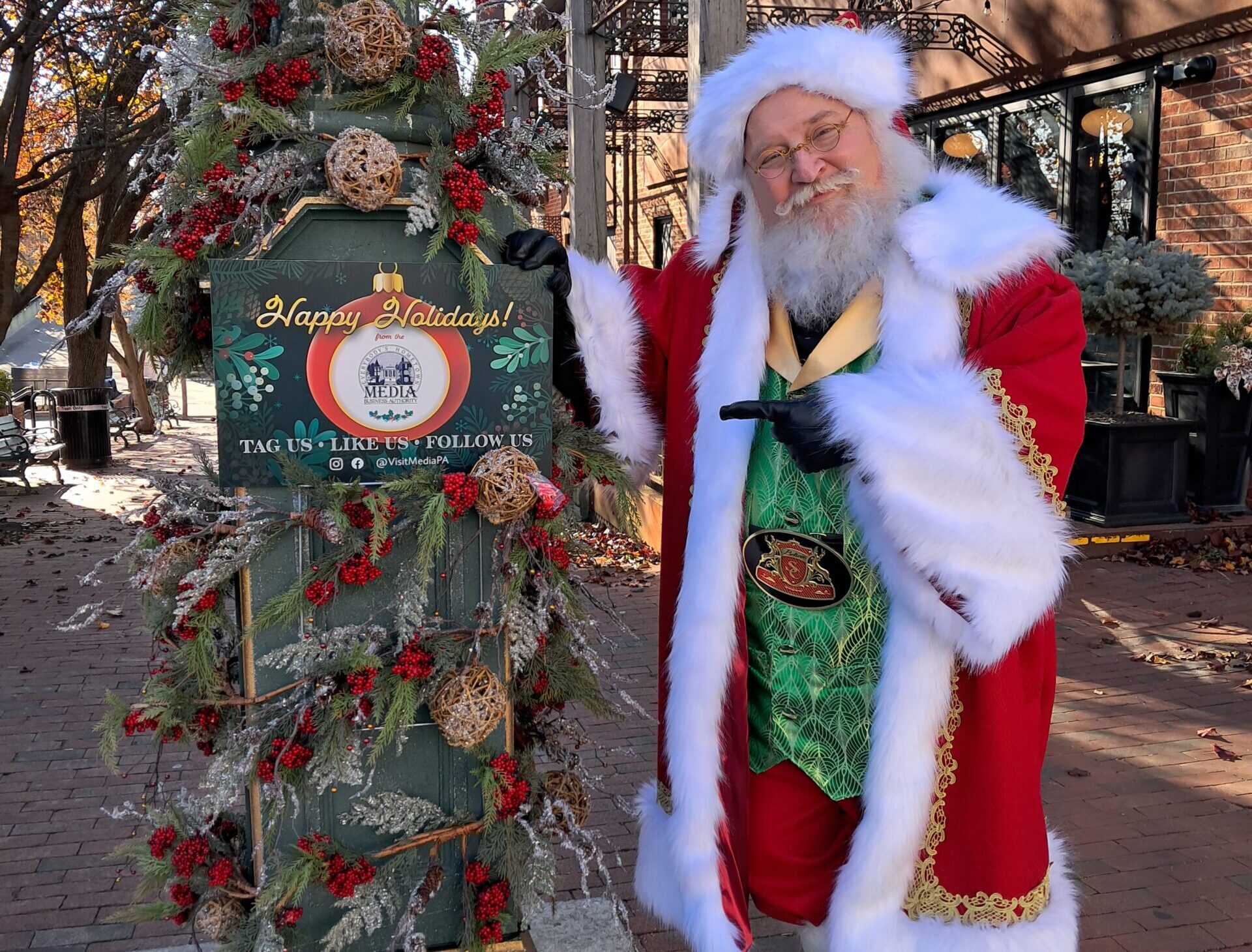 Santa Strolls State Street in Media
