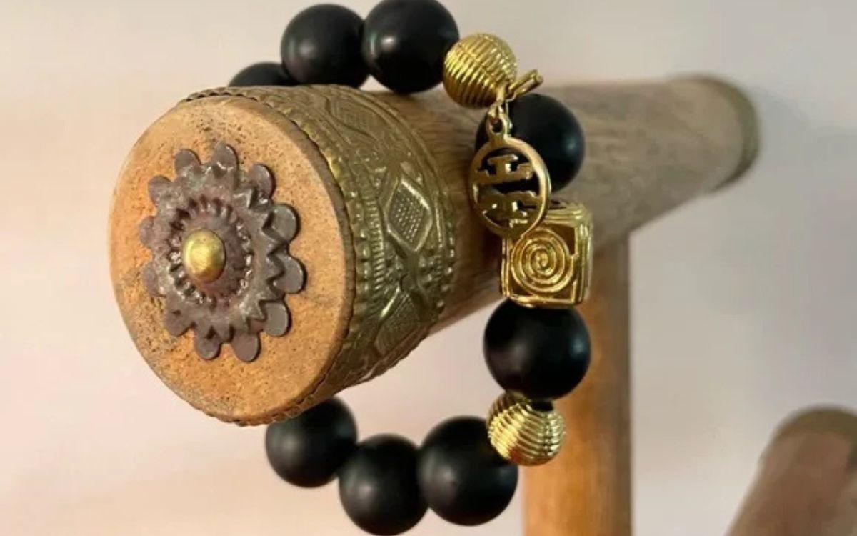 akuas-corner-bracelet