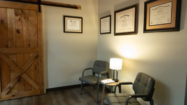 4914237849326830_160988892_Copyof7SEN2932_3k150