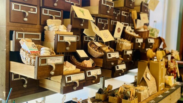 SHIFT-Sustainable-Goods-&-Services-drawers